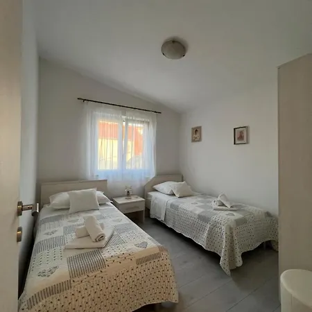 Tamaris Apartment *